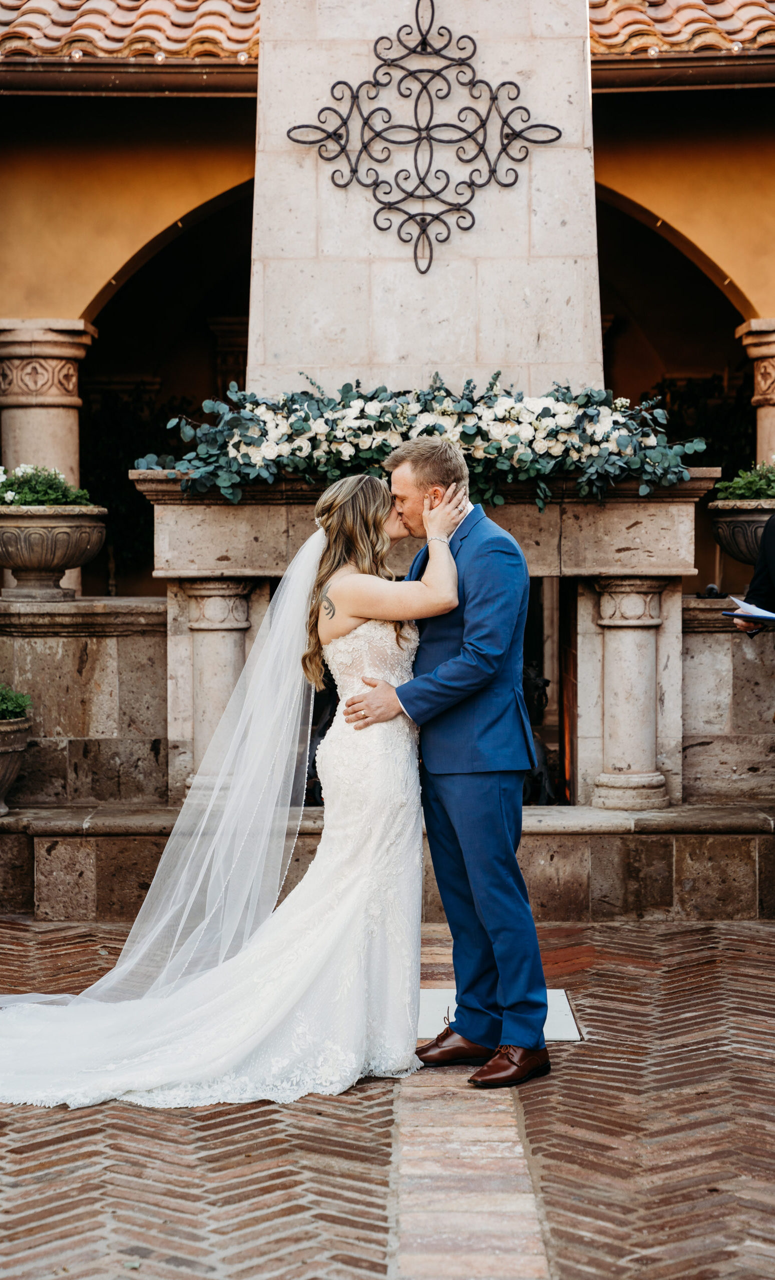 Wedding First Kiss at the Villa Siena venue in Gilbert, Arizona