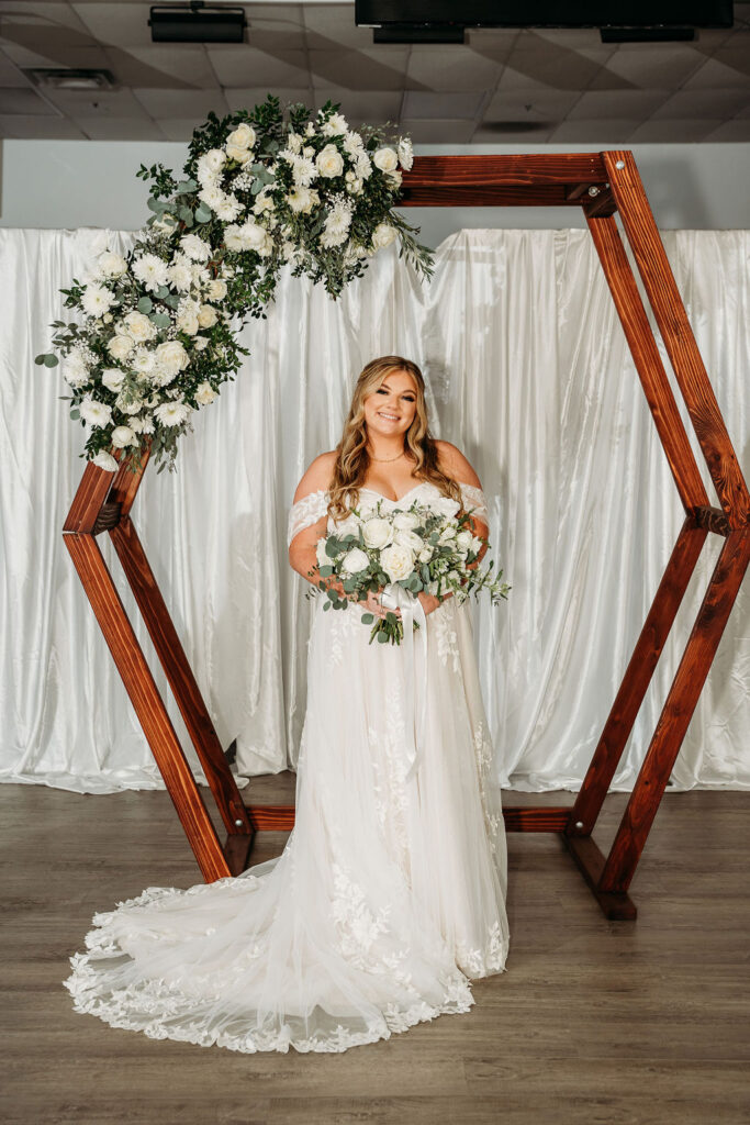 bridal portrait, bride with white roses