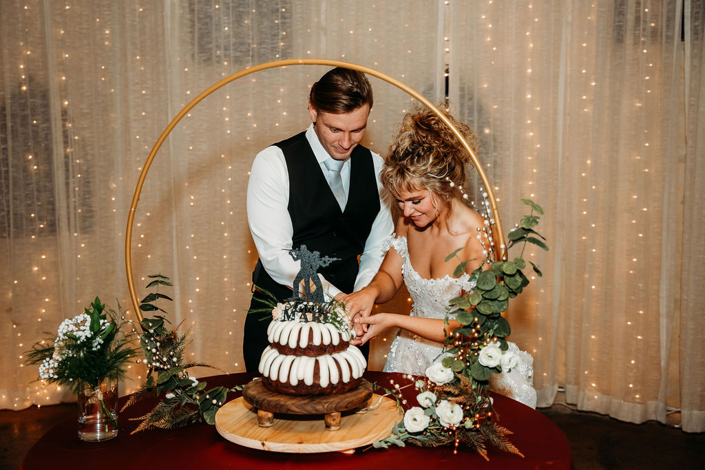 wedding cake, gold ring cake table decor, nothing bundt cake
