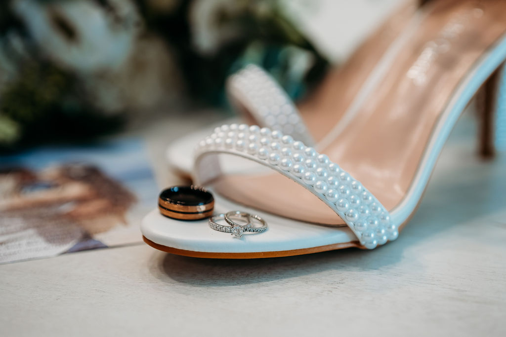wedding details, wedding rings with brides heels