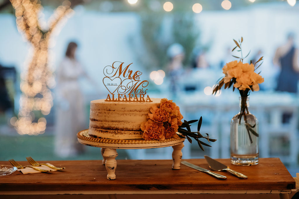 wedding cake, naked wedding cake, wood cake topper, wedding reception, cottage wedding venue in gilbert, arizona