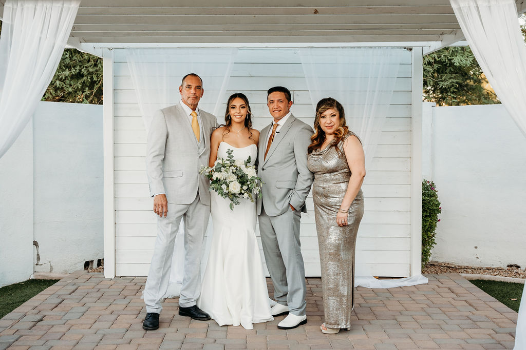 arizona wedding at the cottage in gilbert