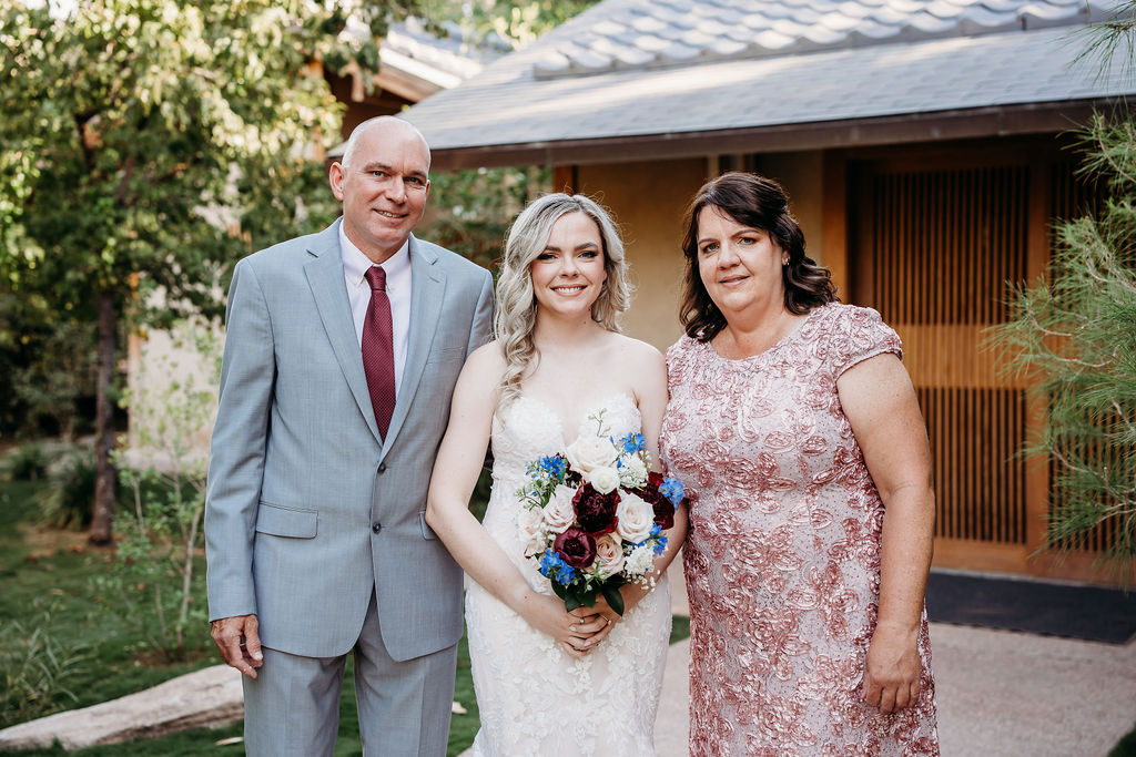 formal wedding photos at Japanese Friendship Garden Arizona.