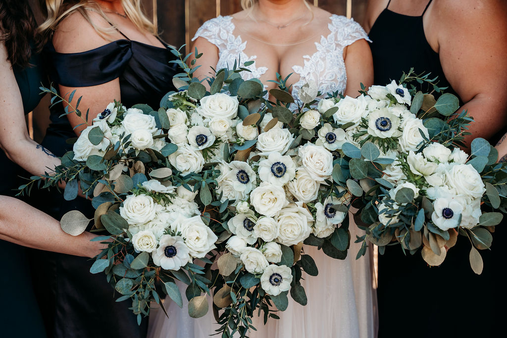 venue at chilleens, arizona wedding photographer, wedding details, wedding bouquet