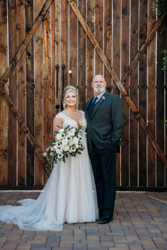 venue at chilleens, arizona wedding photographer, wedding portraits family