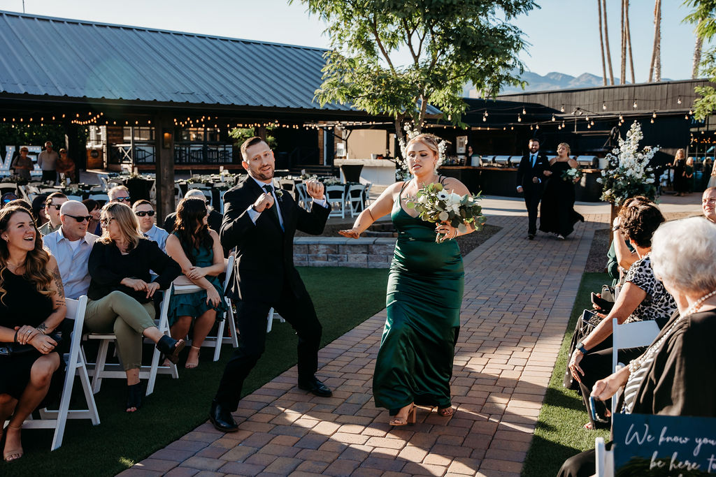 venue at chilleens, arizona wedding photographer, wedding ceremony