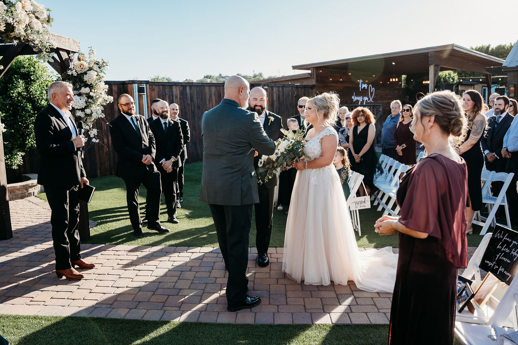 venue at chilleens, wedding ceremony, arizona wedding photographer