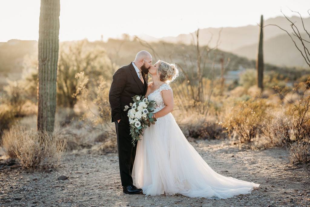 Arizona wedding photographer, wedding portraits in the desert, white poppy bouquet