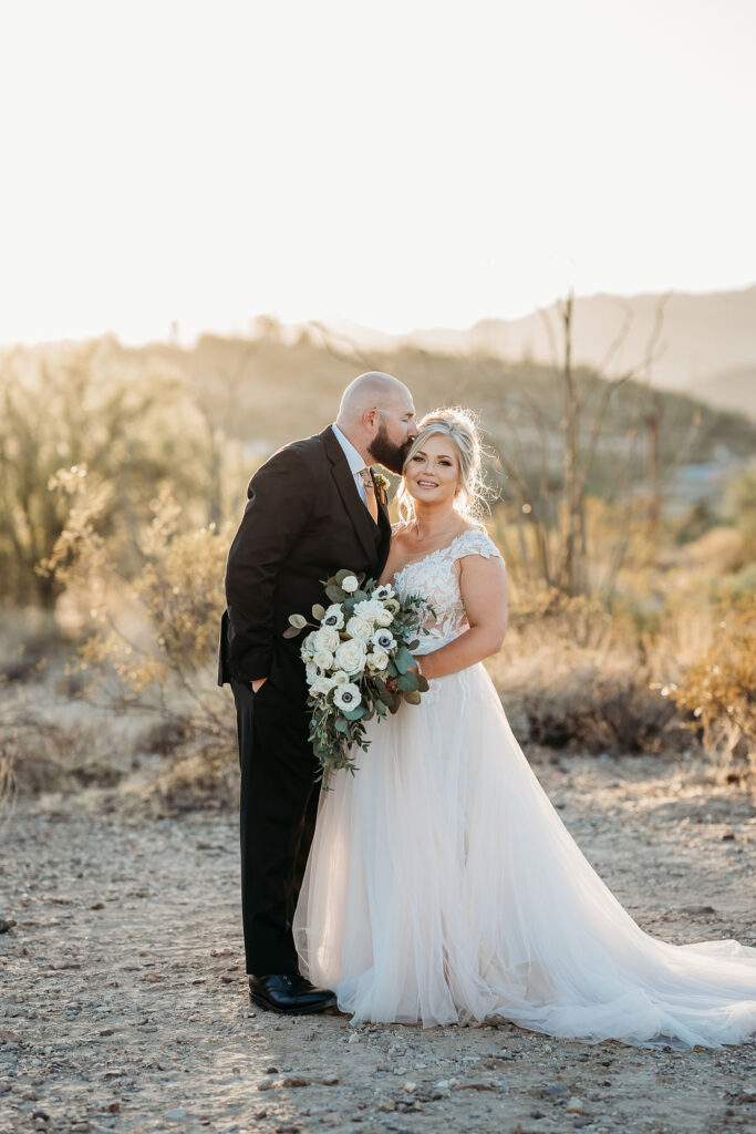 Arizona wedding photographer, wedding portraits in the desert, white poppy bouquet