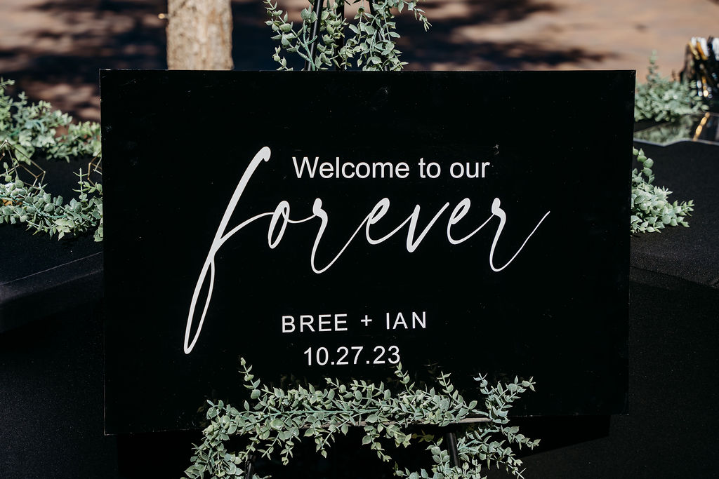 venue the chilleens, arizona wedding photographer, wedding details, wedding welcome sign