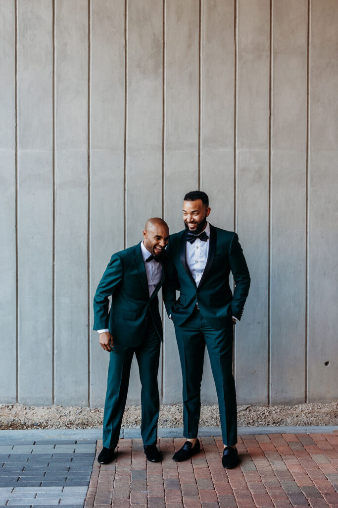 groom and groomsmen, papago golf club, forest green tux, arizona wedding photographer