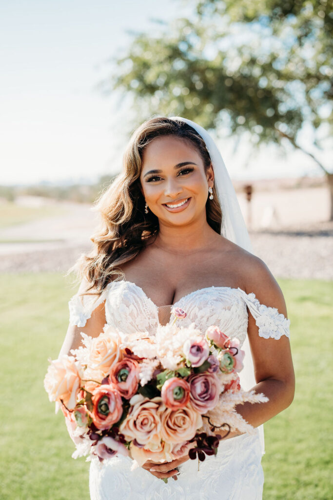 bridal portrait, papago golf club, sweetheart wedding dress, blush rose bouquet, poppy in bouquet 