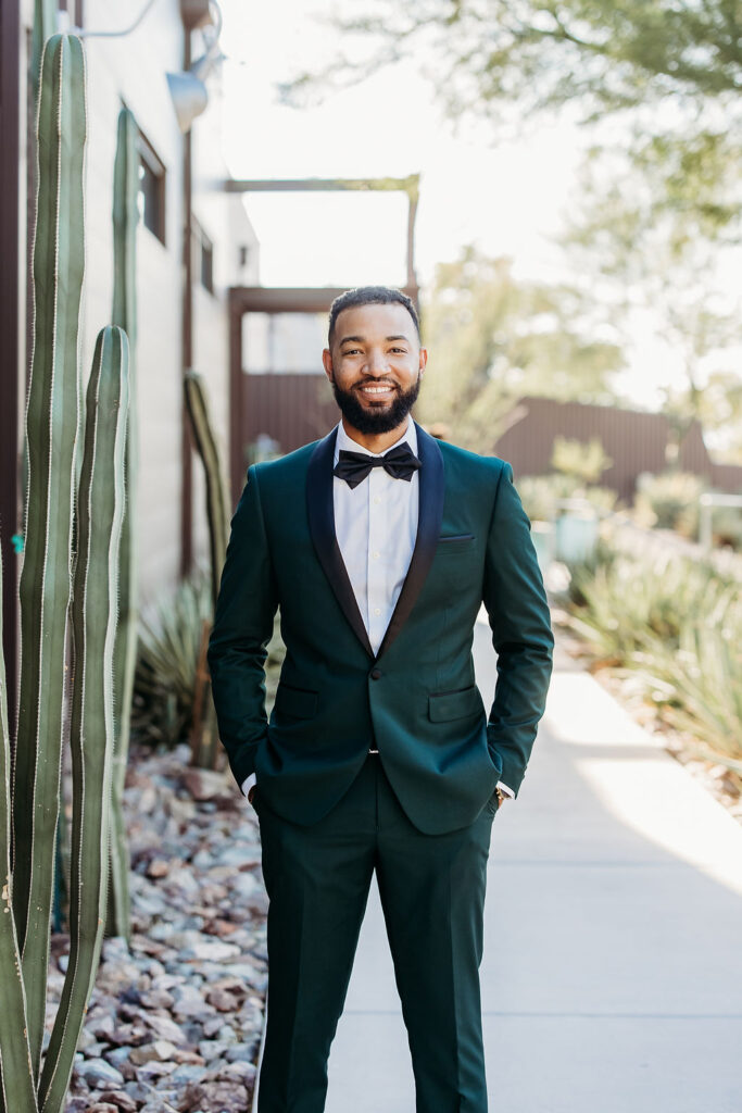 groom in forest green tux, papago golf club, arizona wedding photographer