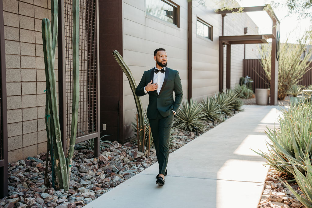 groom in forest green tux, groom portrait, arizona wedding photographer