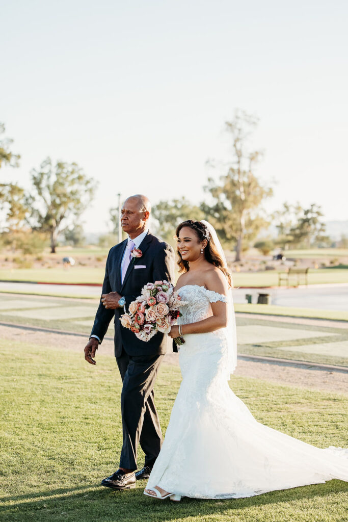 dad walking bride down aisle, papago golf club wedding ceremony, arizona wedding photographer