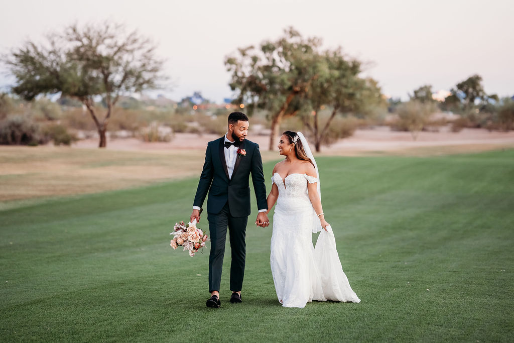 wedding portraits, bride and groom poses, papago golf club, 