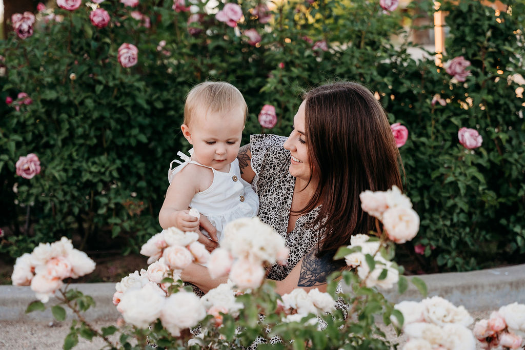 Sahuaro Ranch Park family photos, neutral color palette