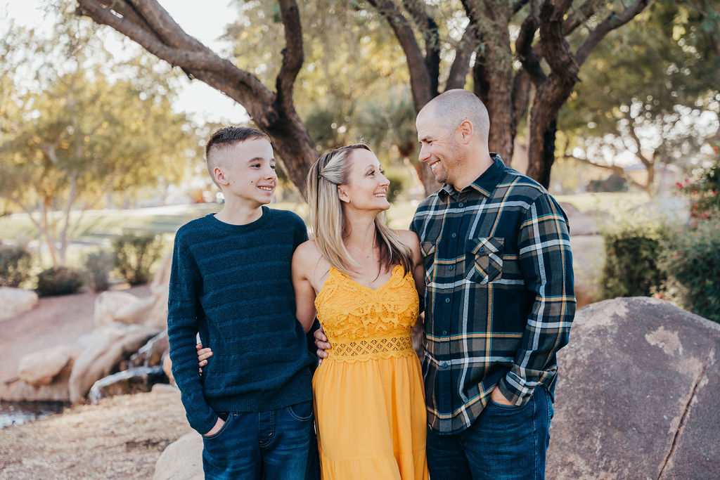 family photo poses, arizona family photographer, blue and yellow color pallette