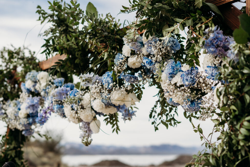 white and baby blue carnations for wedding alter ideas outdoor, white and baby blue carnations wedding florals