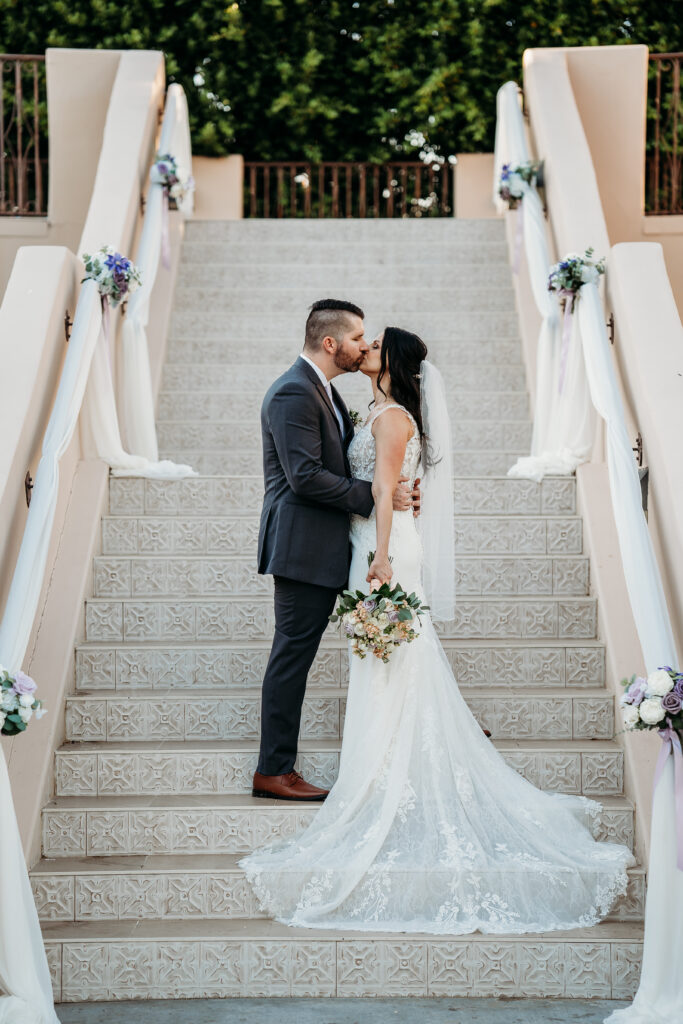  Secret Garden in Arizona, arizona wedding photographer, bride and groom poses