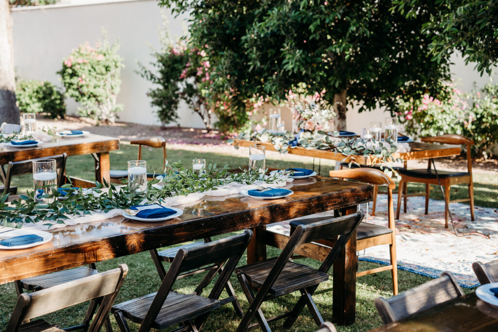 intimate wedding reception, outdoor farmhouse style for wedding