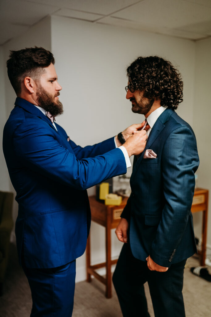 Coronado House Phoenix, Phoenix wedding venues, groom getting ready, groom in navy blue