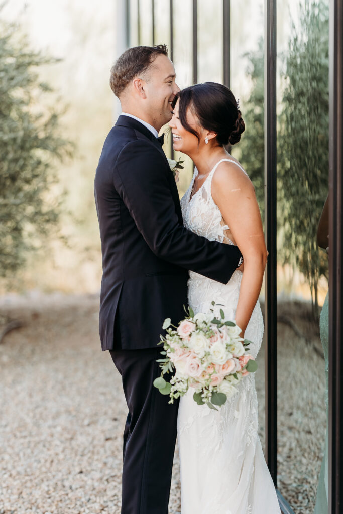 bride and groom posing ideas, bride and groom formal photos