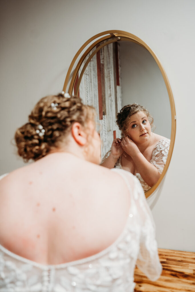 bride getting ready, arizona wedding photographer