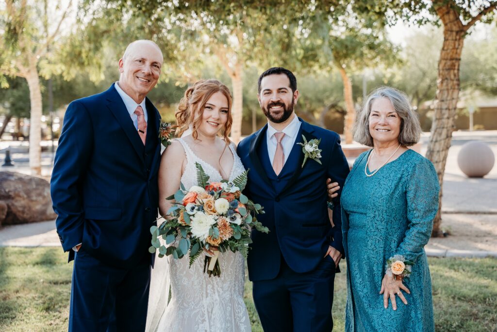 wedding formal photo posing ideas, arizona wedding photographer